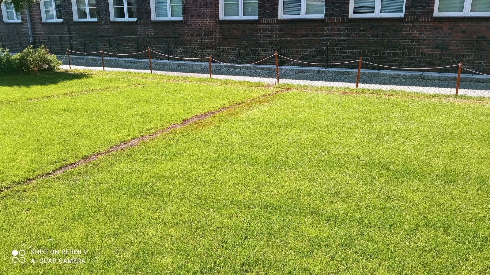 Zdjęcie w galerii na portalu naszraciborz.pl: System automatycznego nawadniania w CKZiU nr 1 w Raciborzu wiadomości z regionu