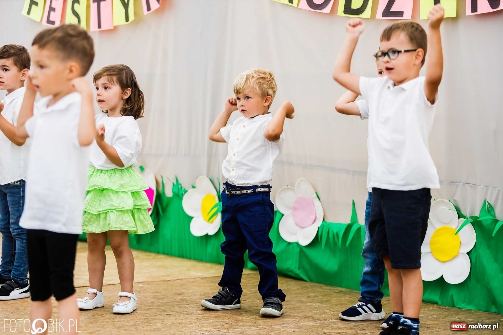 Zdjęcie w galerii na portalu naszraciborz.pl: Festyn rodzinny z Calineczką w Studziennej wiadomości z regionu