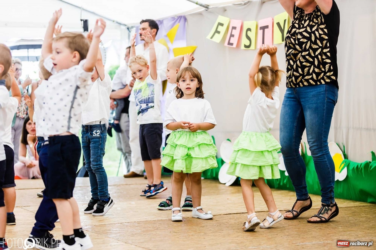 Zdjęcie w galerii na portalu naszraciborz.pl: Festyn rodzinny z Calineczką w Studziennej wiadomości z regionu