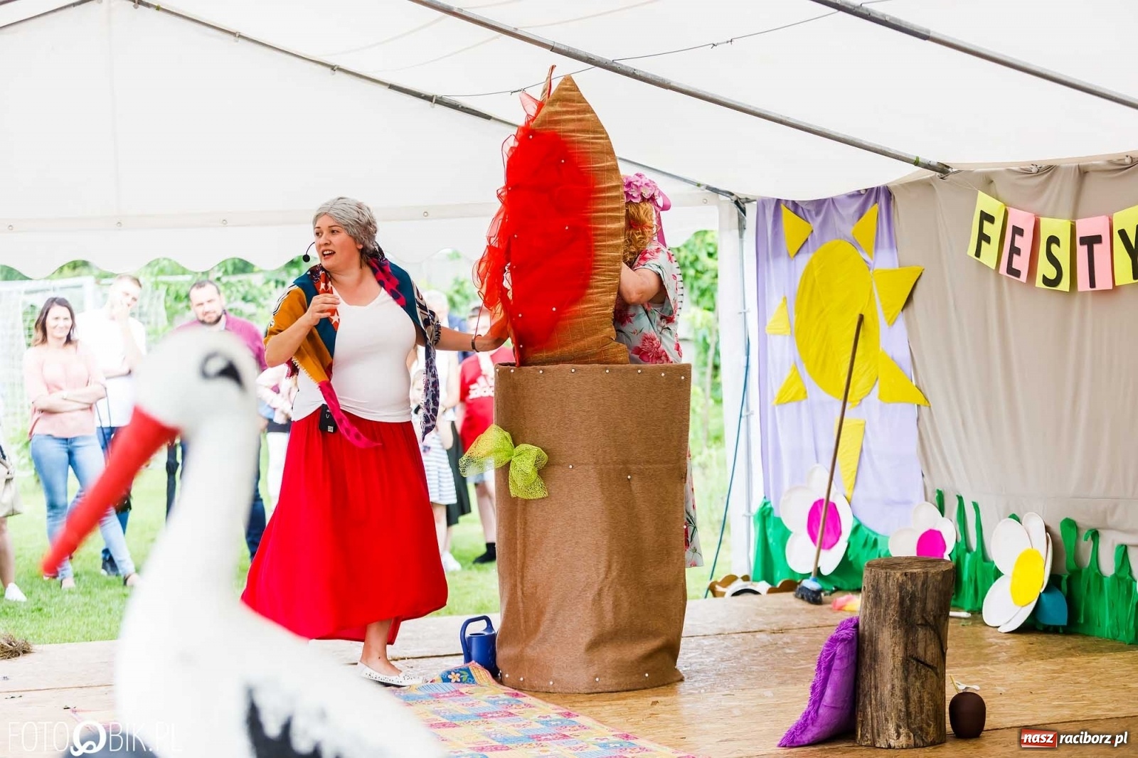 Zdjęcie w galerii na portalu naszraciborz.pl: Festyn rodzinny z Calineczką w Studziennej wiadomości z regionu