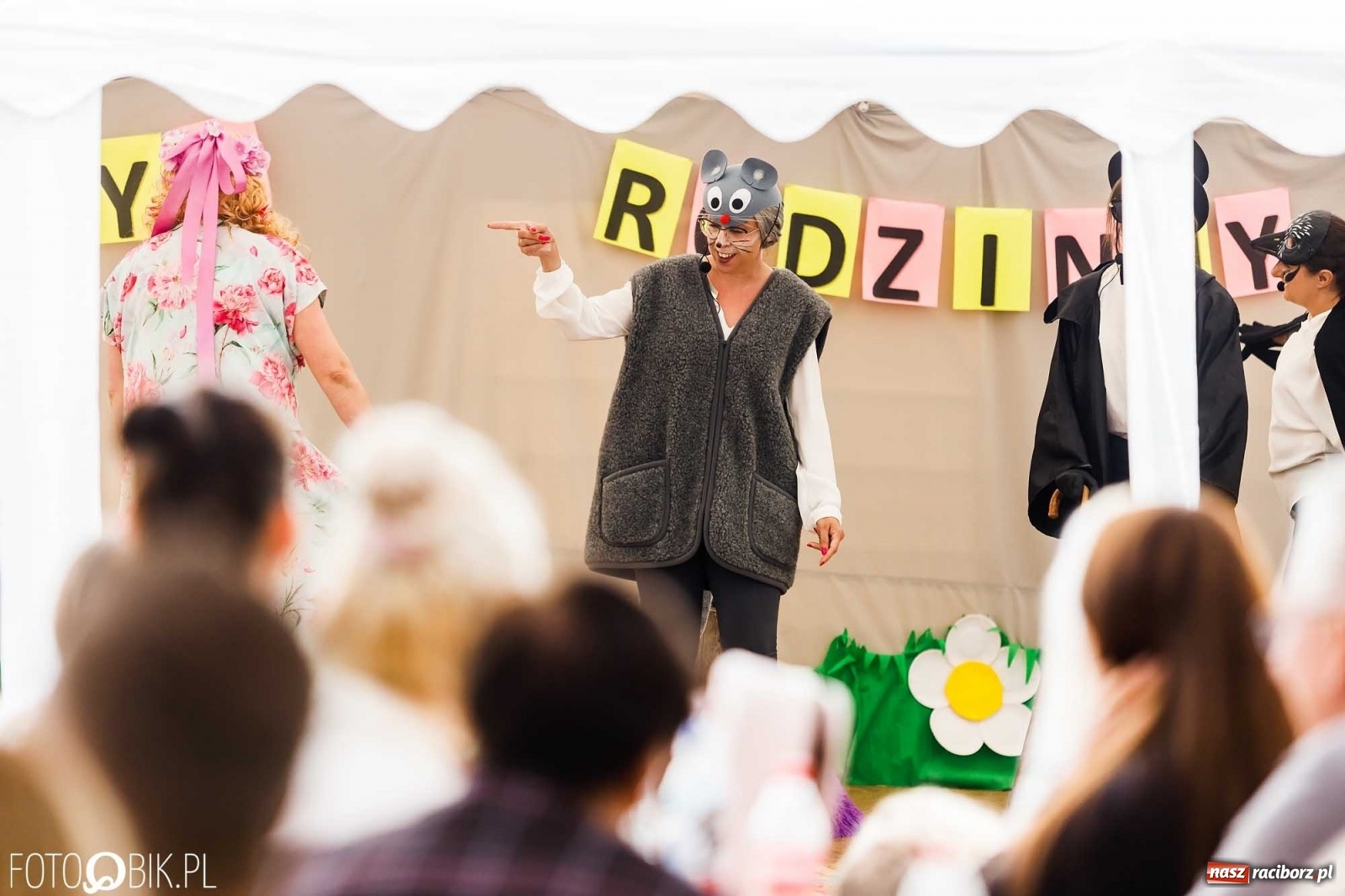 Zdjęcie w galerii na portalu naszraciborz.pl: Festyn rodzinny z Calineczką w Studziennej wiadomości z regionu