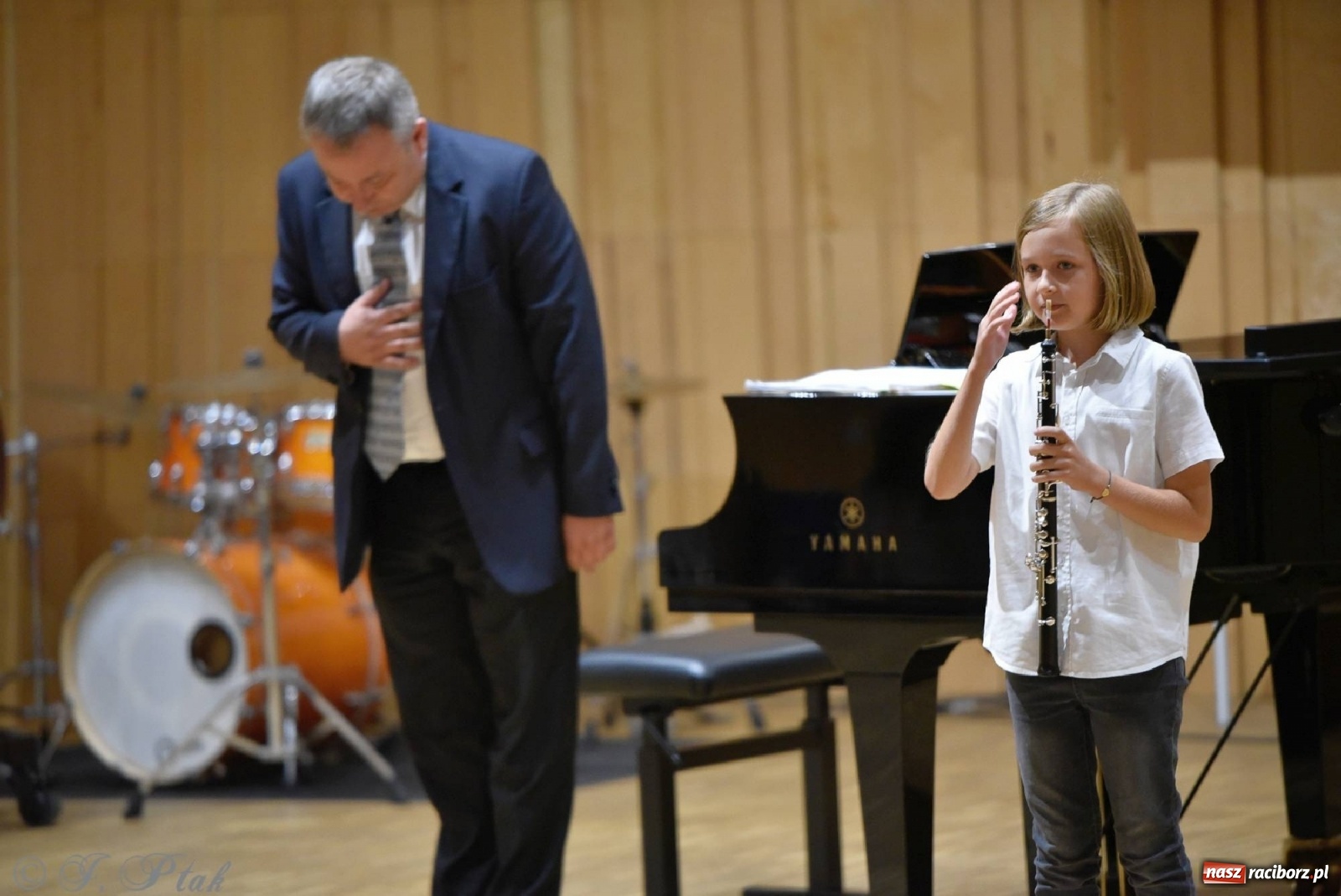 Zdjęcie w galerii na portalu naszraciborz.pl: Koncert letni w raciborskiej szkole muzycznej wiadomości z regionu