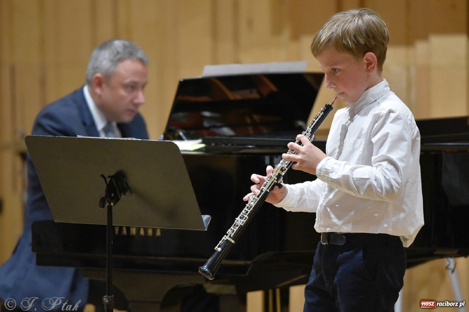 Zdjęcie w galerii na portalu naszraciborz.pl: Koncert letni w raciborskiej szkole muzycznej wiadomości z regionu