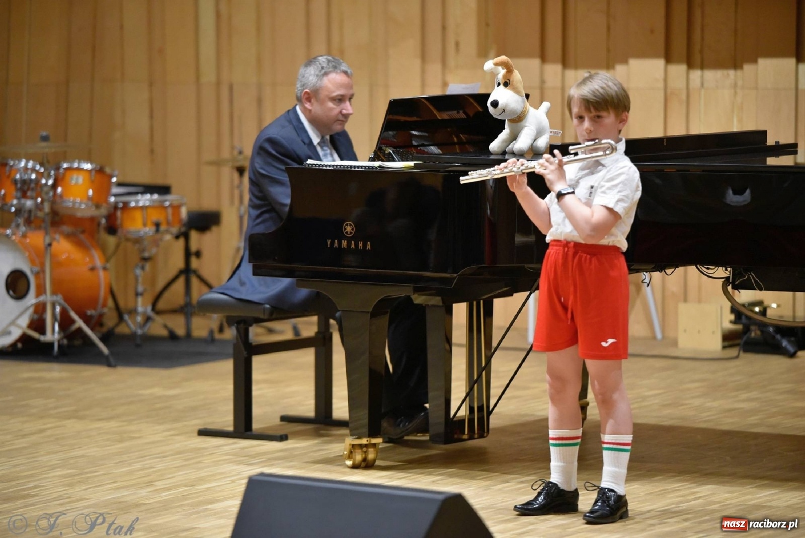 Zdjęcie w galerii na portalu naszraciborz.pl: Koncert letni w raciborskiej szkole muzycznej wiadomości z regionu