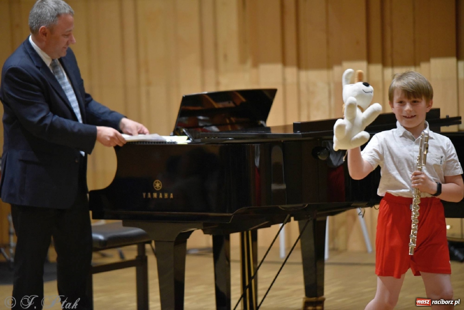 Zdjęcie w galerii na portalu naszraciborz.pl: Koncert letni w raciborskiej szkole muzycznej wiadomości z regionu