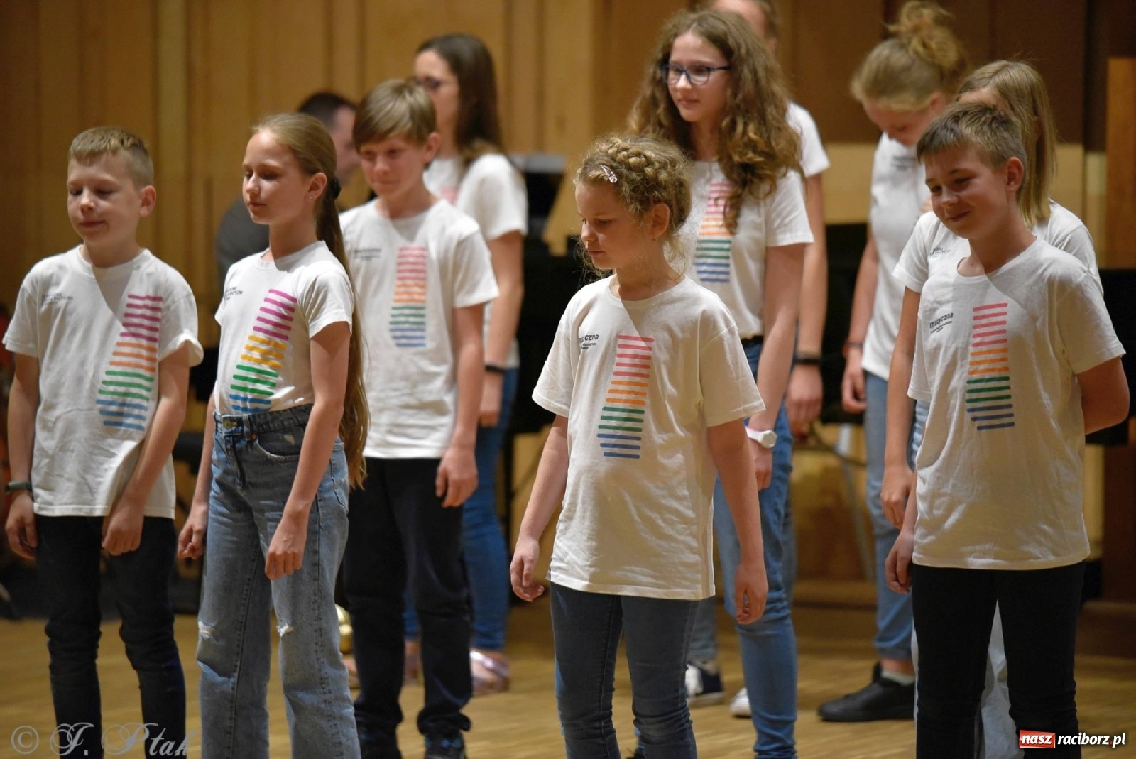 Zdjęcie w galerii na portalu naszraciborz.pl: Koncert letni w raciborskiej szkole muzycznej wiadomości z regionu