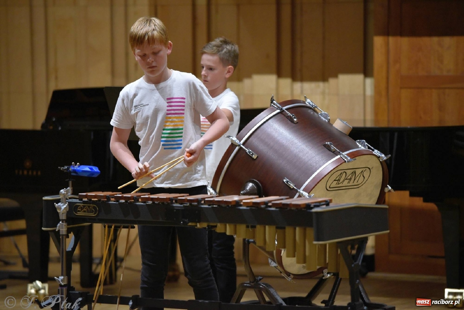 Zdjęcie w galerii na portalu naszraciborz.pl: Koncert letni w raciborskiej szkole muzycznej wiadomości z regionu