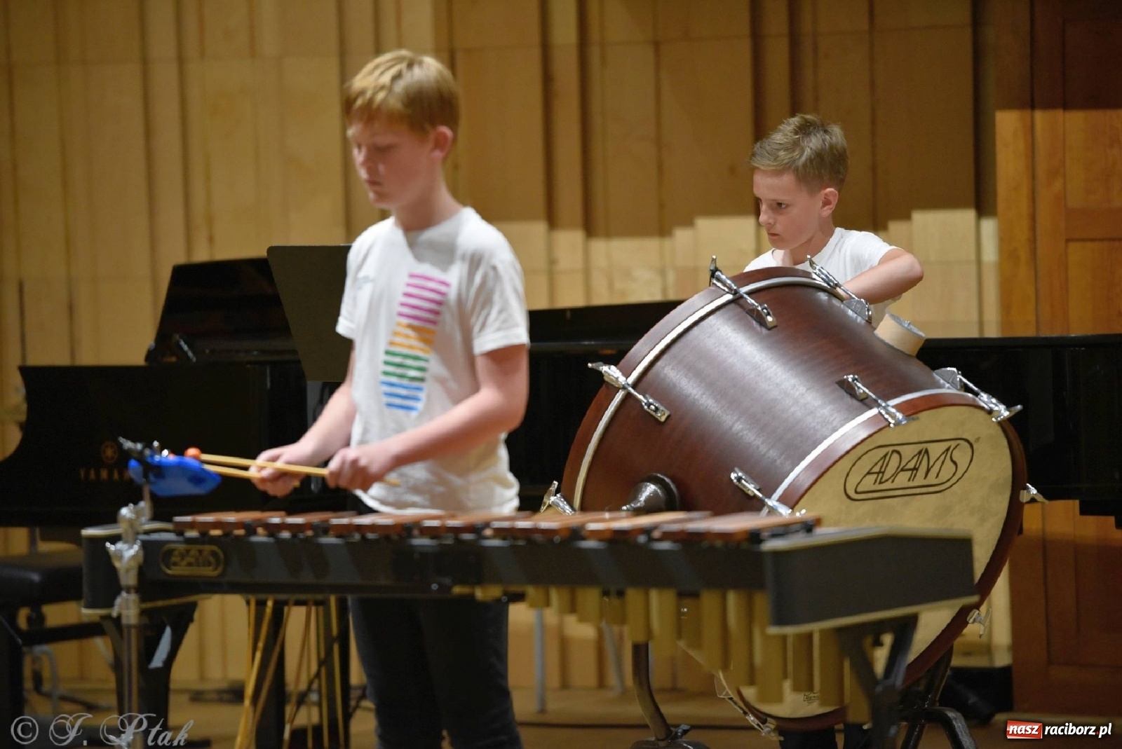 Zdjęcie w galerii na portalu naszraciborz.pl: Koncert letni w raciborskiej szkole muzycznej wiadomości z regionu