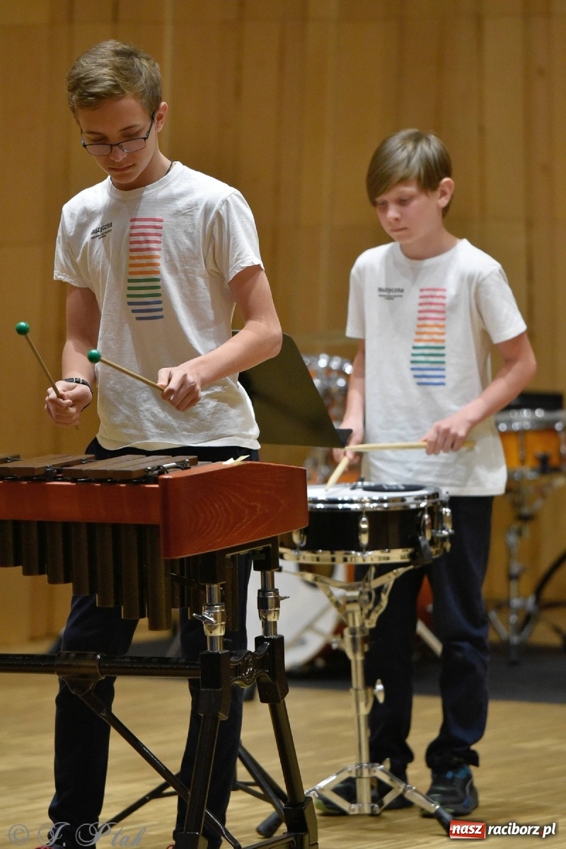 Zdjęcie w galerii na portalu naszraciborz.pl: Koncert letni w raciborskiej szkole muzycznej wiadomości z regionu