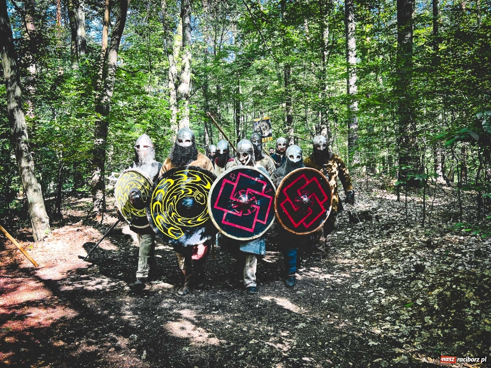 Zdjęcie w galerii na portalu naszraciborz.pl: Manewry wojów. Ruszył raciborski festiwal średniowieczny [WIDEO] wiadomości z regionu