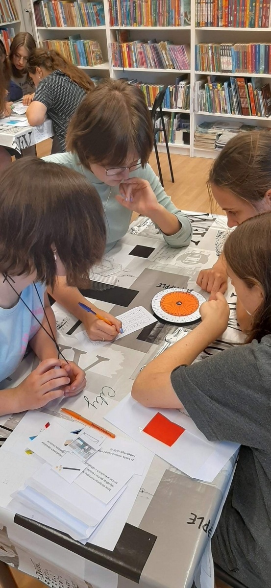 Zdjęcie w galerii na portalu naszraciborz.pl: Czytanie to nie przeżytek - noc w bibliotece na Płoni wiadomości z regionu