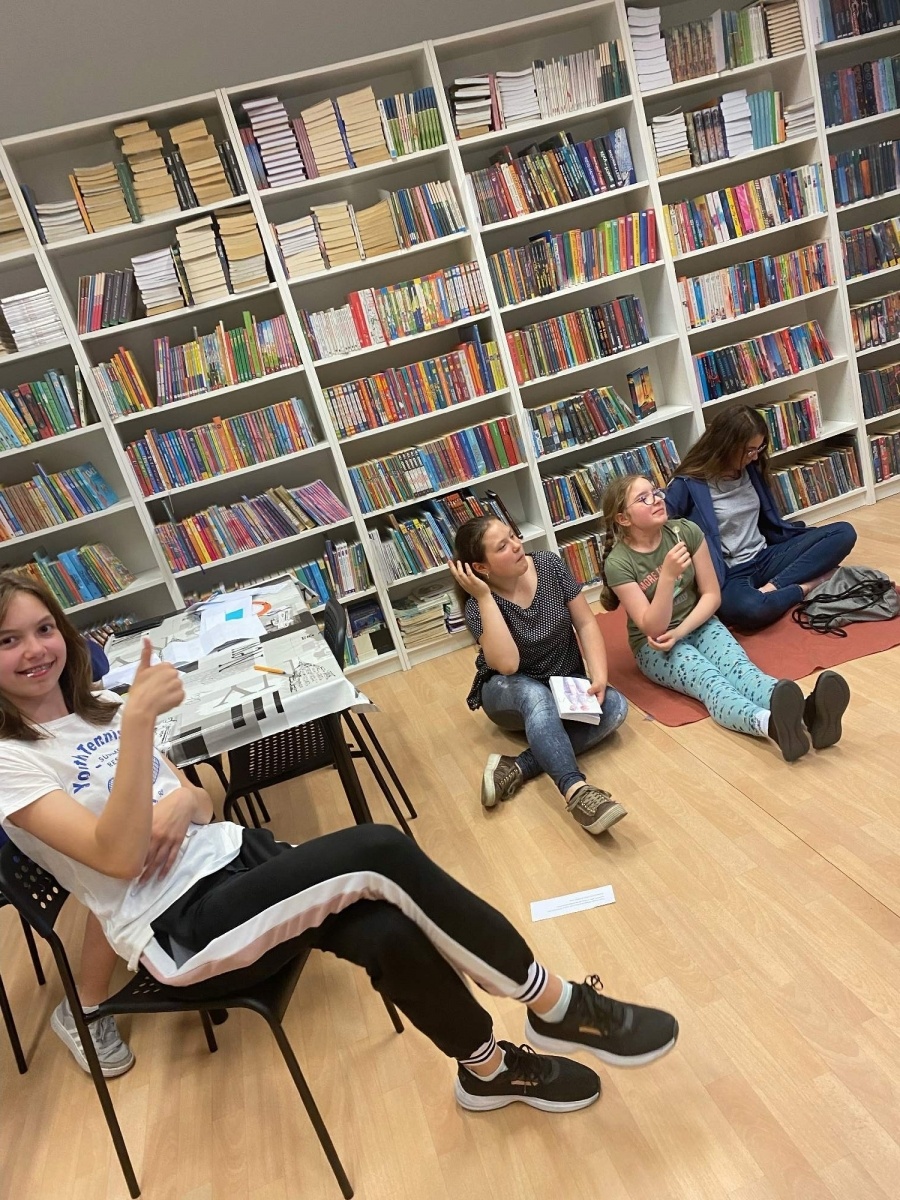 Zdjęcie w galerii na portalu naszraciborz.pl: Czytanie to nie przeżytek - noc w bibliotece na Płoni wiadomości z regionu