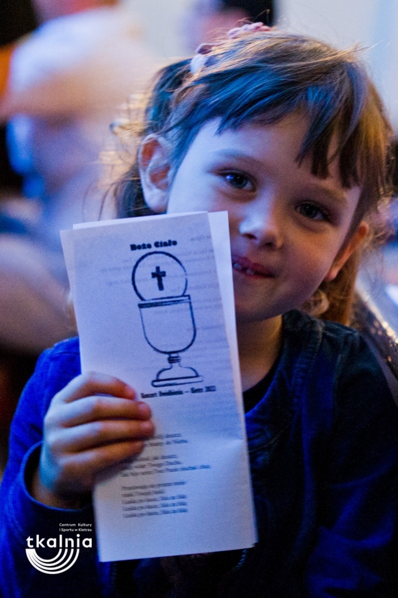 Zdjęcie w galerii na portalu naszraciborz.pl: Kietrz. Koncert Uwielbienia w Boże Ciało wiadomości z regionu