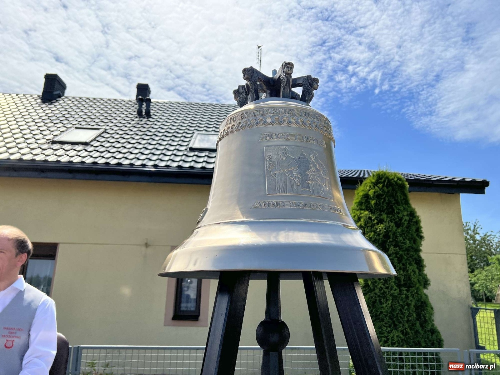 Zdjęcie w galerii na portalu naszraciborz.pl: Radość to wielka. Nowe dzwony objechały Owsiszcze i Nową Wioskę wiadomości z regionu