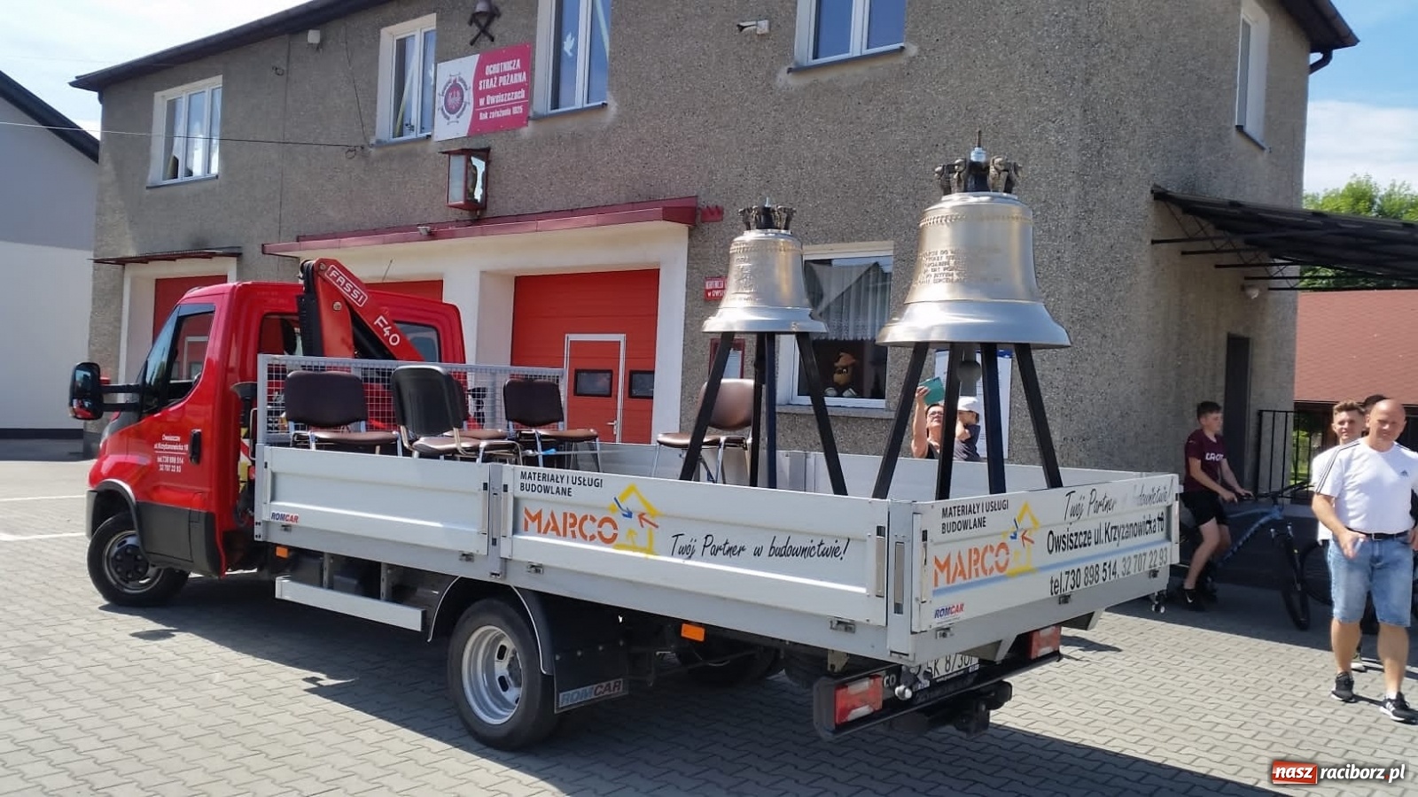 Zdjęcie w galerii na portalu naszraciborz.pl: Radość to wielka. Nowe dzwony objechały Owsiszcze i Nową Wioskę wiadomości z regionu