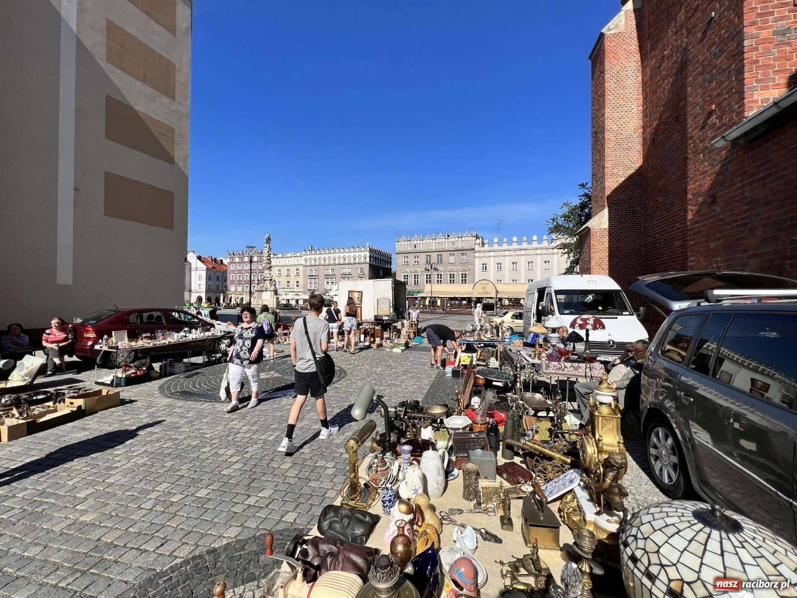 Zdjęcie w galerii na portalu naszraciborz.pl: Ciekawostki z czerwcowego targu staroci w Raciborzu wiadomości z regionu