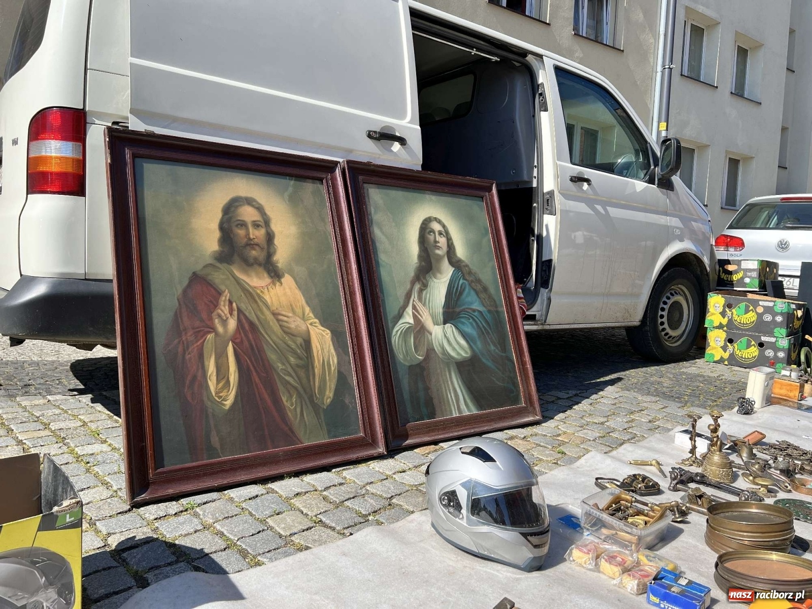 Zdjęcie w galerii na portalu naszraciborz.pl: Ciekawostki z czerwcowego targu staroci w Raciborzu wiadomości z regionu