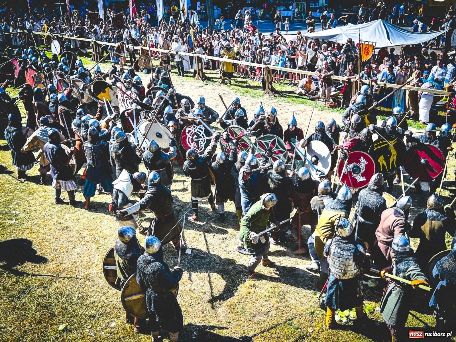 Zdjęcie w galerii na portalu naszraciborz.pl: Wielka bitwa wojów pod Oborą [FOTO i WIDEO] wiadomości z regionu