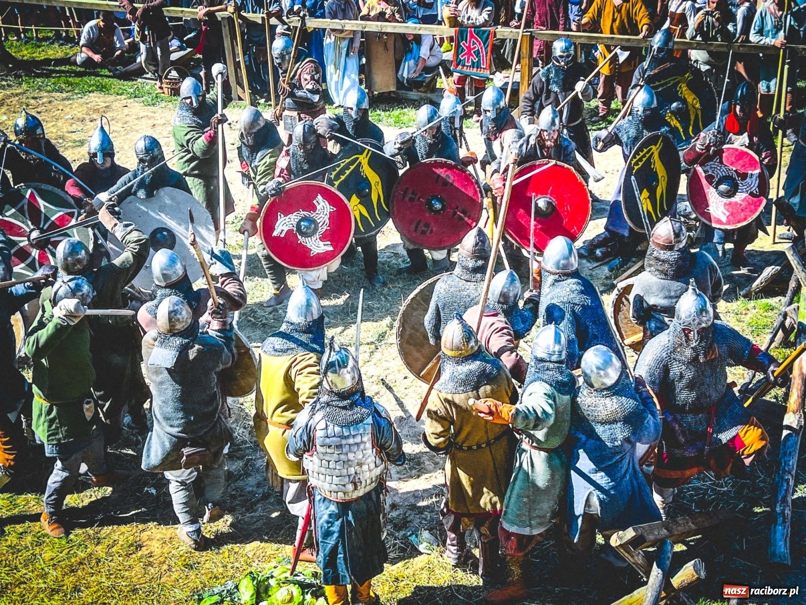 Zdjęcie w galerii na portalu naszraciborz.pl: Wielka bitwa wojów pod Oborą [FOTO i WIDEO] wiadomości z regionu