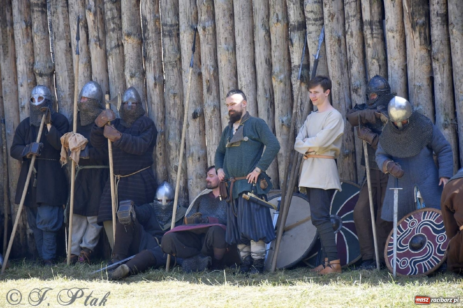 Zdjęcie w galerii na portalu naszraciborz.pl: Wielka bitwa wojów pod Oborą [FOTO i WIDEO] wiadomości z regionu