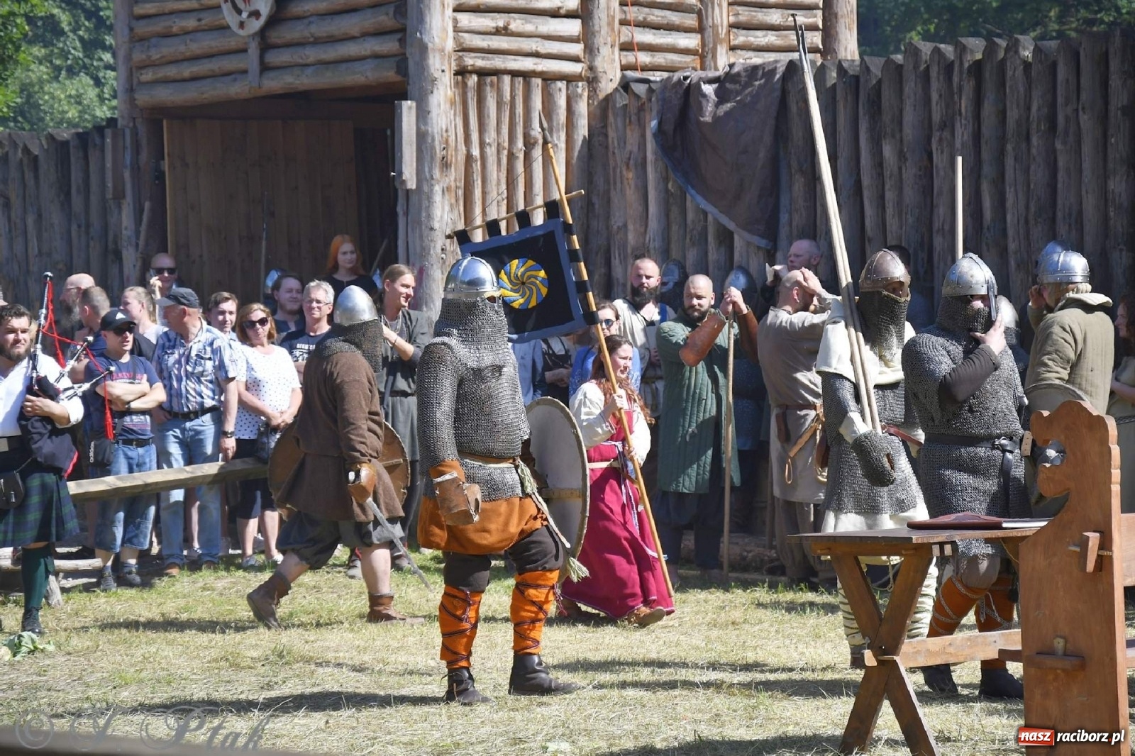 Zdjęcie w galerii na portalu naszraciborz.pl: Wielka bitwa wojów pod Oborą [FOTO i WIDEO] wiadomości z regionu