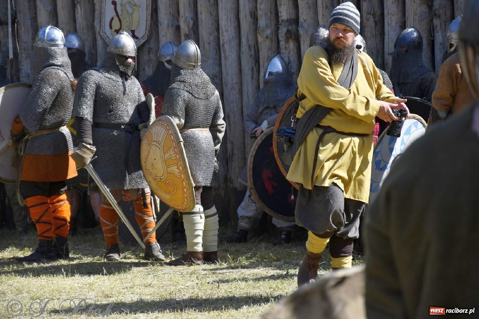 Zdjęcie w galerii na portalu naszraciborz.pl: Wielka bitwa wojów pod Oborą [FOTO i WIDEO] wiadomości z regionu