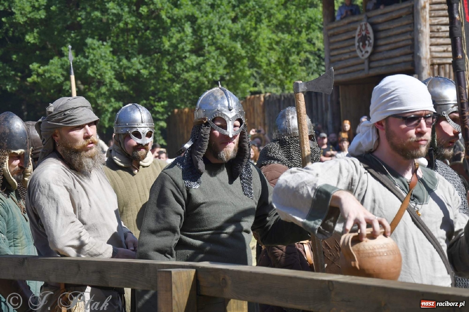 Zdjęcie w galerii na portalu naszraciborz.pl: Wielka bitwa wojów pod Oborą [FOTO i WIDEO] wiadomości z regionu