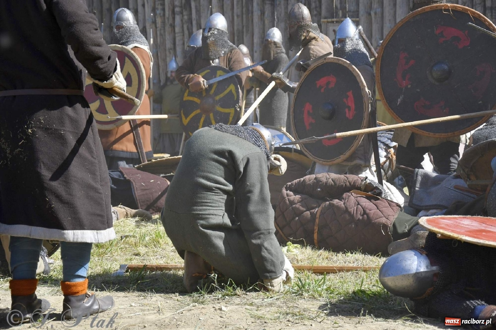 Zdjęcie w galerii na portalu naszraciborz.pl: Wielka bitwa wojów pod Oborą [FOTO i WIDEO] wiadomości z regionu
