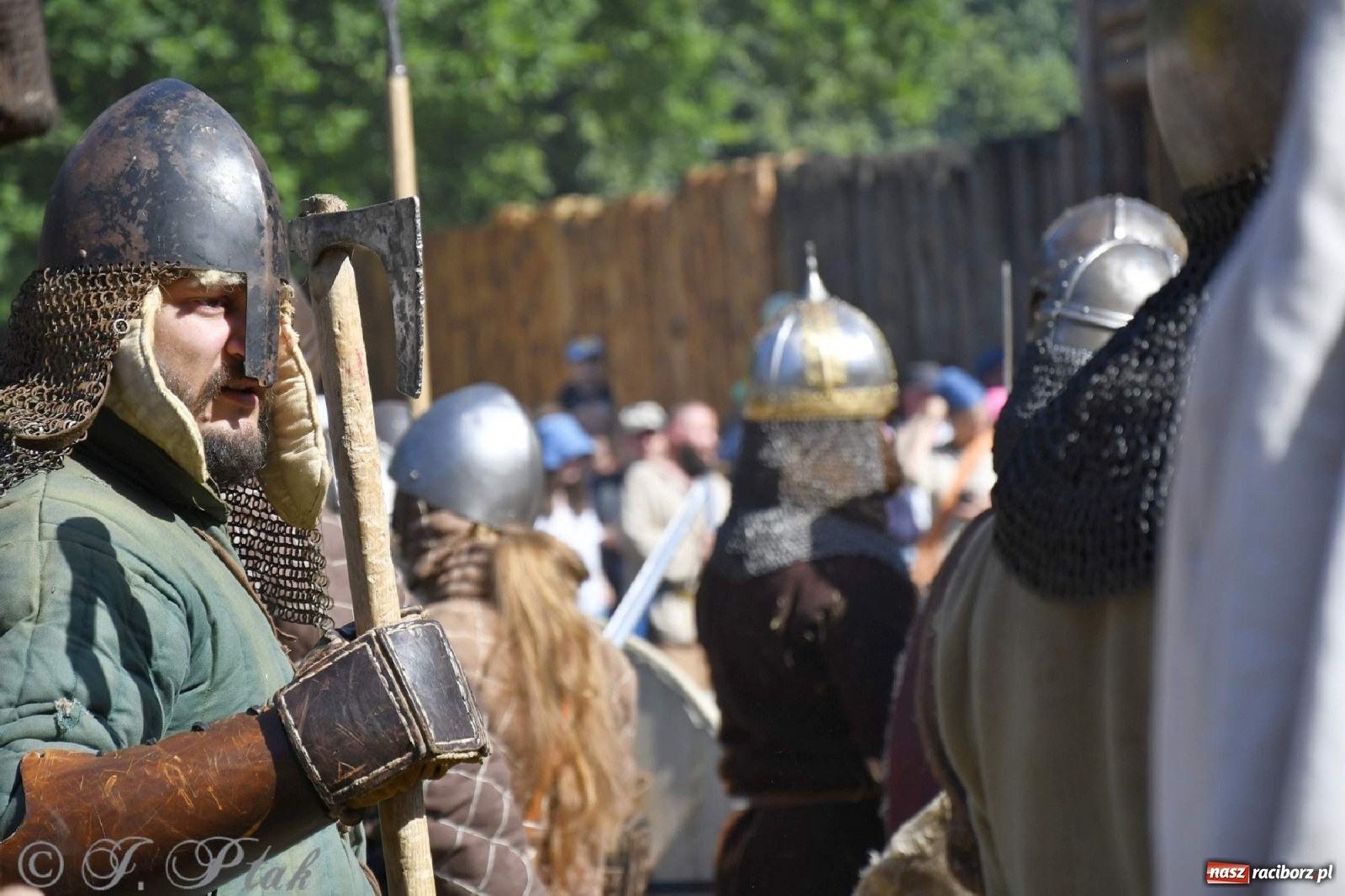 Zdjęcie w galerii na portalu naszraciborz.pl: Wielka bitwa wojów pod Oborą [FOTO i WIDEO] wiadomości z regionu