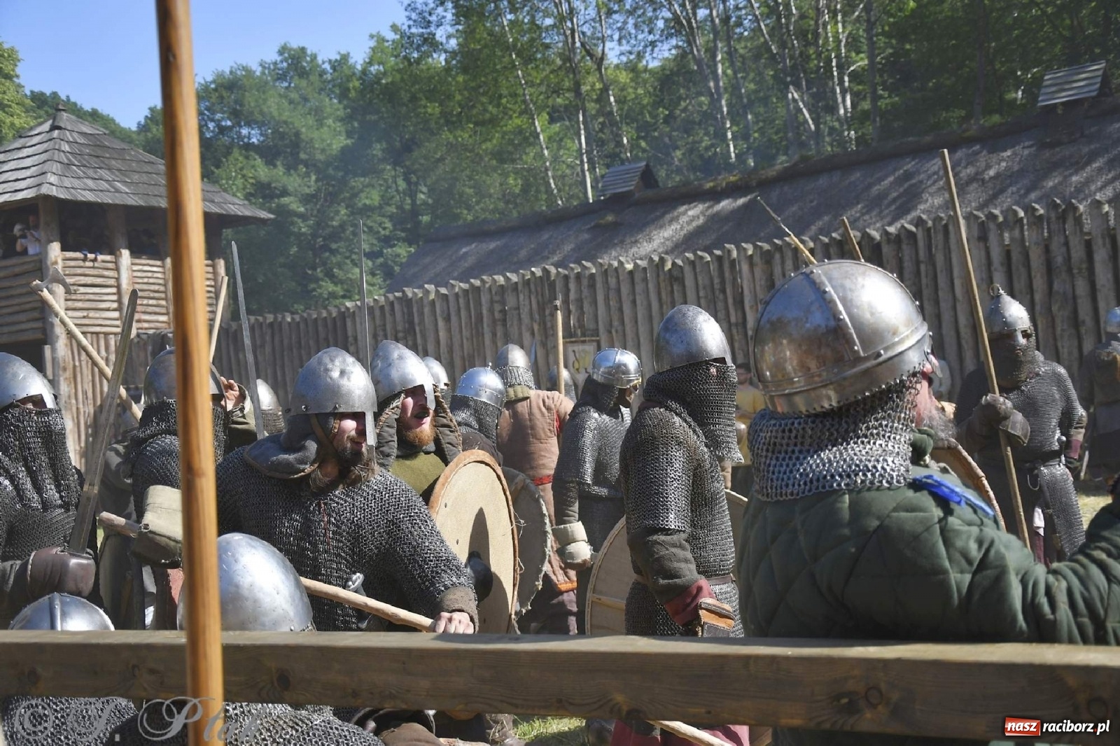 Zdjęcie w galerii na portalu naszraciborz.pl: Wielka bitwa wojów pod Oborą [FOTO i WIDEO] wiadomości z regionu