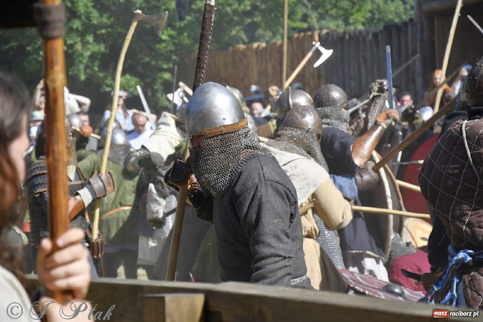 Zdjęcie w galerii na portalu naszraciborz.pl: Wielka bitwa wojów pod Oborą [FOTO i WIDEO] wiadomości z regionu