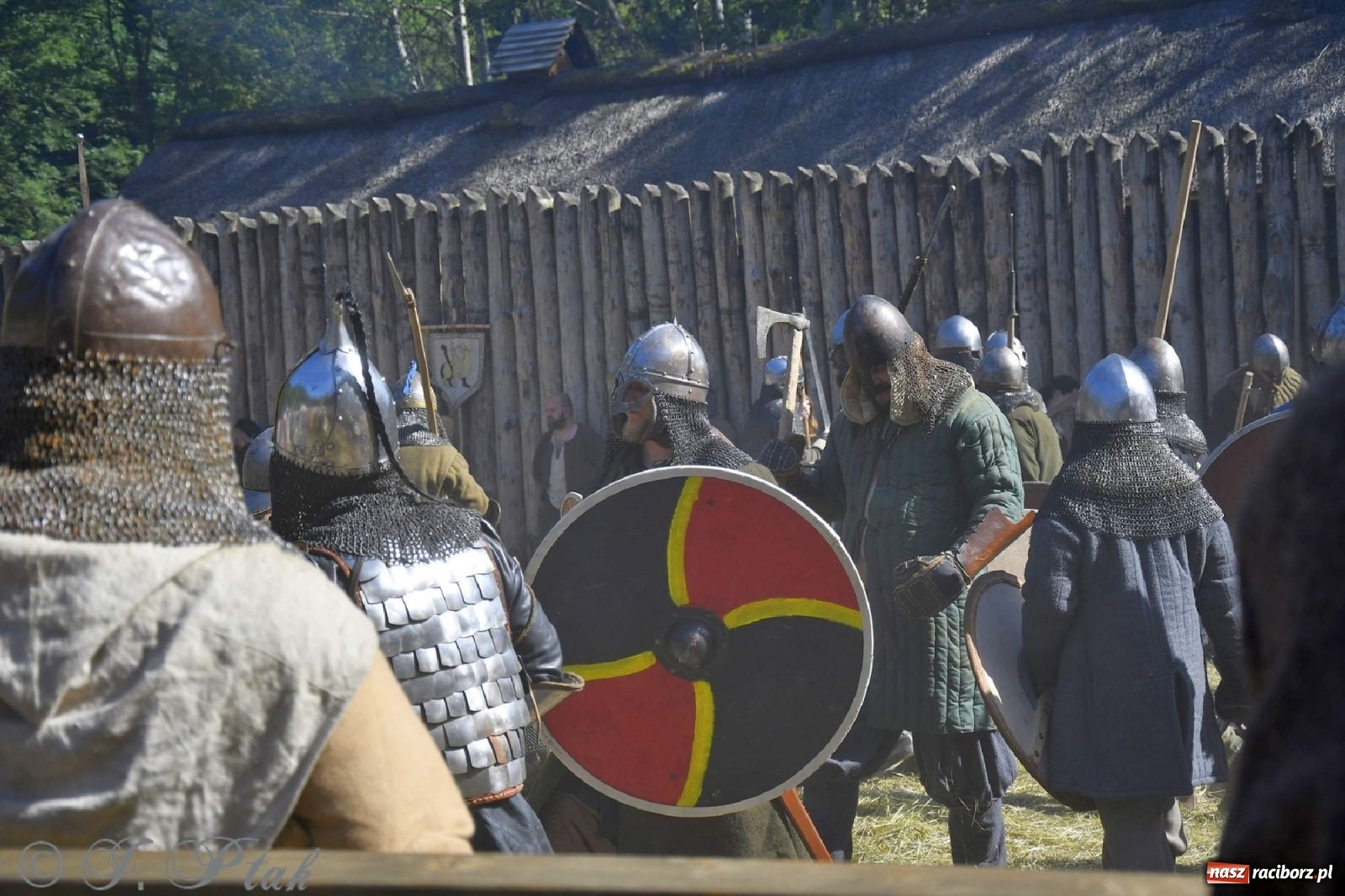 Zdjęcie w galerii na portalu naszraciborz.pl: Wielka bitwa wojów pod Oborą [FOTO i WIDEO] wiadomości z regionu