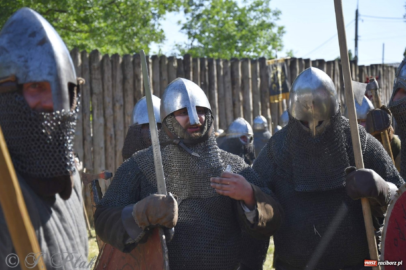 Zdjęcie w galerii na portalu naszraciborz.pl: Wielka bitwa wojów pod Oborą [FOTO i WIDEO] wiadomości z regionu