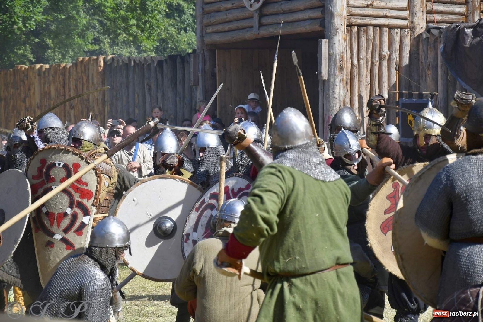 Zdjęcie w galerii na portalu naszraciborz.pl: Wielka bitwa wojów pod Oborą [FOTO i WIDEO] wiadomości z regionu