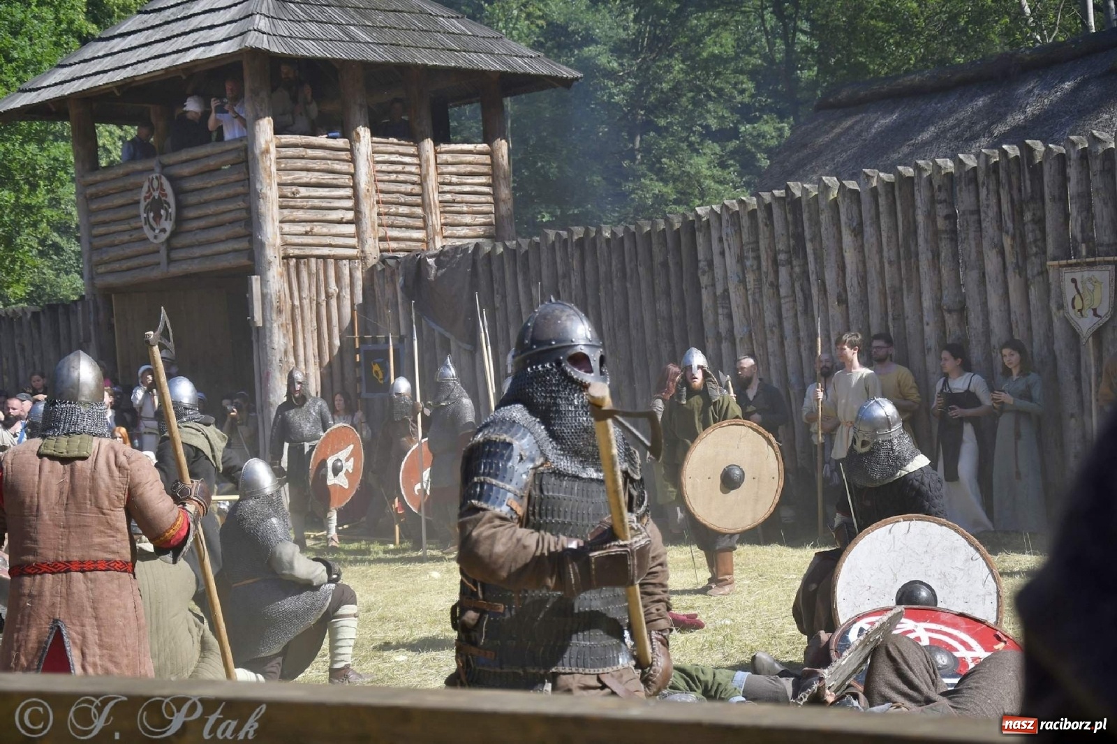 Zdjęcie w galerii na portalu naszraciborz.pl: Wielka bitwa wojów pod Oborą [FOTO i WIDEO] wiadomości z regionu