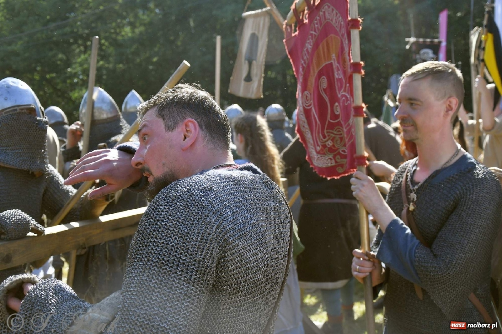 Zdjęcie w galerii na portalu naszraciborz.pl: Wielka bitwa wojów pod Oborą [FOTO i WIDEO] wiadomości z regionu