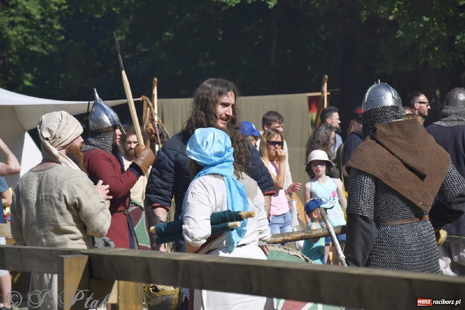 Zdjęcie w galerii na portalu naszraciborz.pl: Wielka bitwa wojów pod Oborą [FOTO i WIDEO] wiadomości z regionu