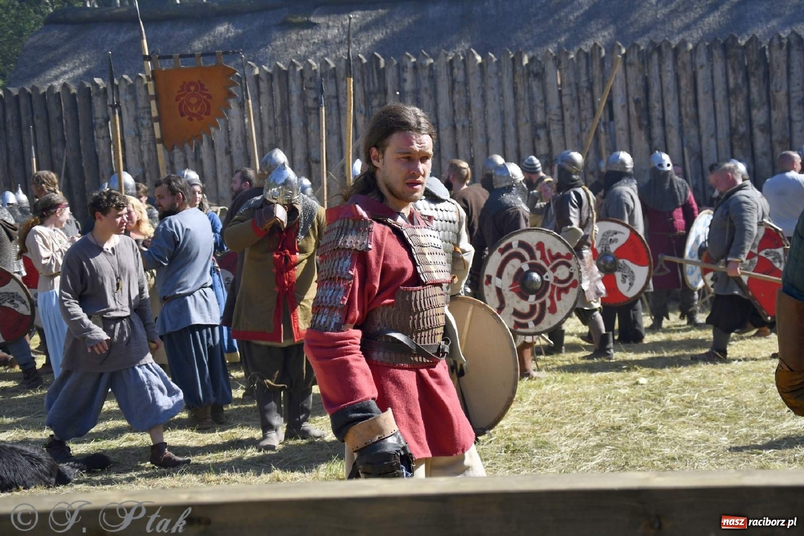 Zdjęcie w galerii na portalu naszraciborz.pl: Wielka bitwa wojów pod Oborą [FOTO i WIDEO] wiadomości z regionu