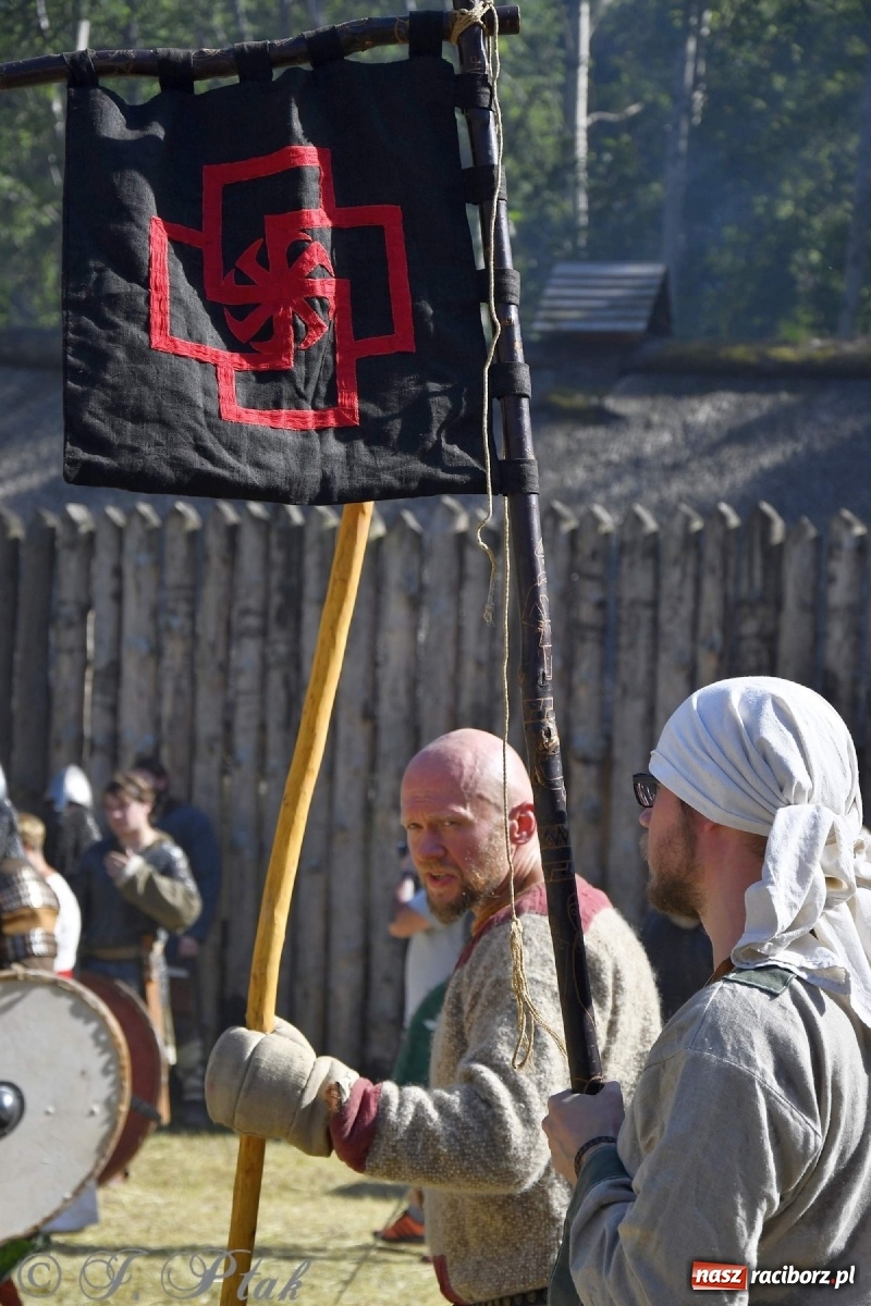 Zdjęcie w galerii na portalu naszraciborz.pl: Wielka bitwa wojów pod Oborą [FOTO i WIDEO] wiadomości z regionu