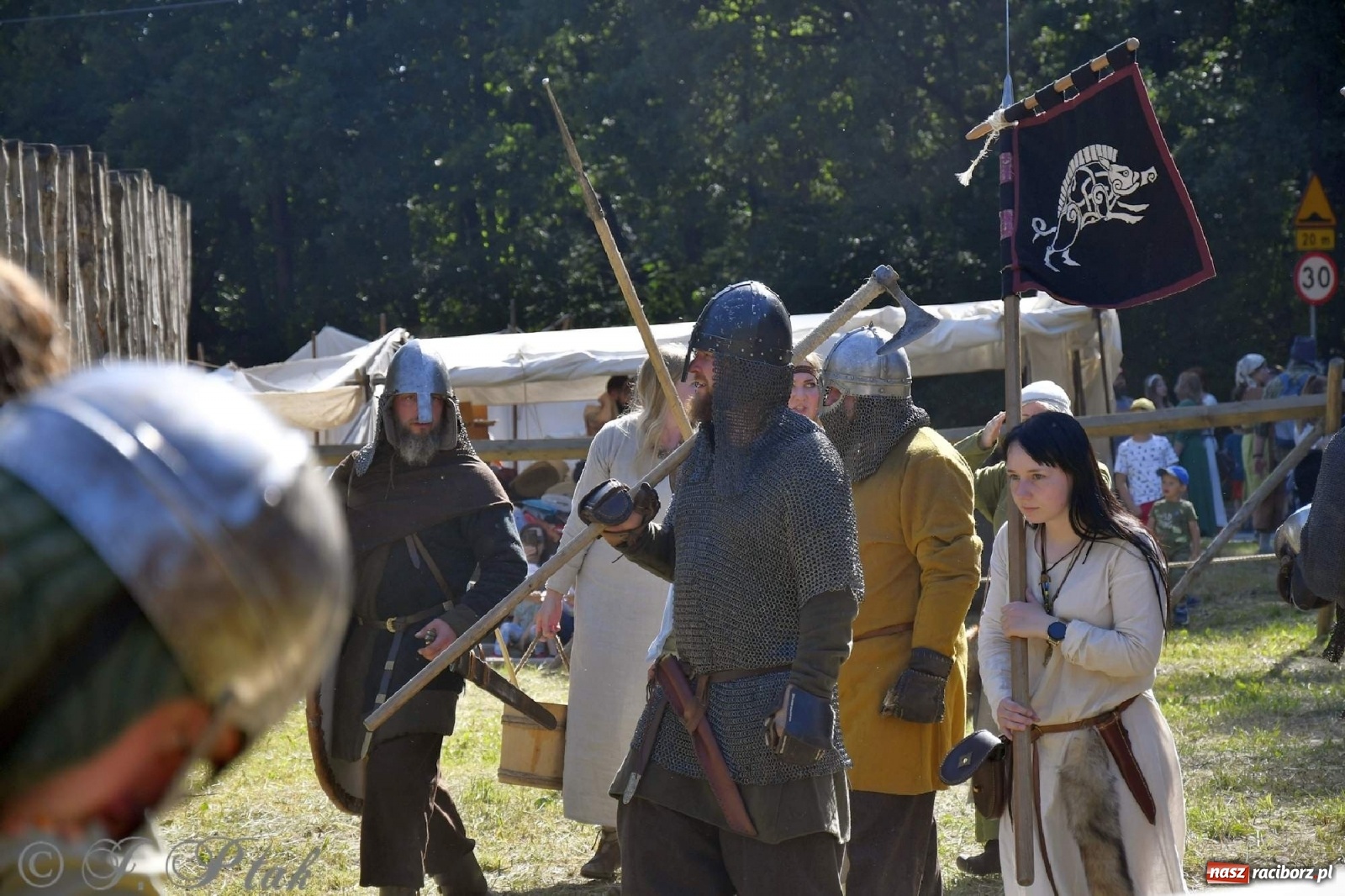 Zdjęcie w galerii na portalu naszraciborz.pl: Wielka bitwa wojów pod Oborą [FOTO i WIDEO] wiadomości z regionu