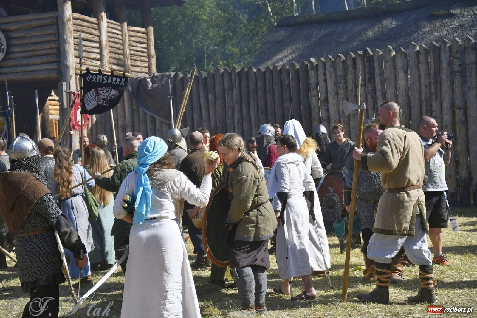 Zdjęcie w galerii na portalu naszraciborz.pl: Wielka bitwa wojów pod Oborą [FOTO i WIDEO] wiadomości z regionu