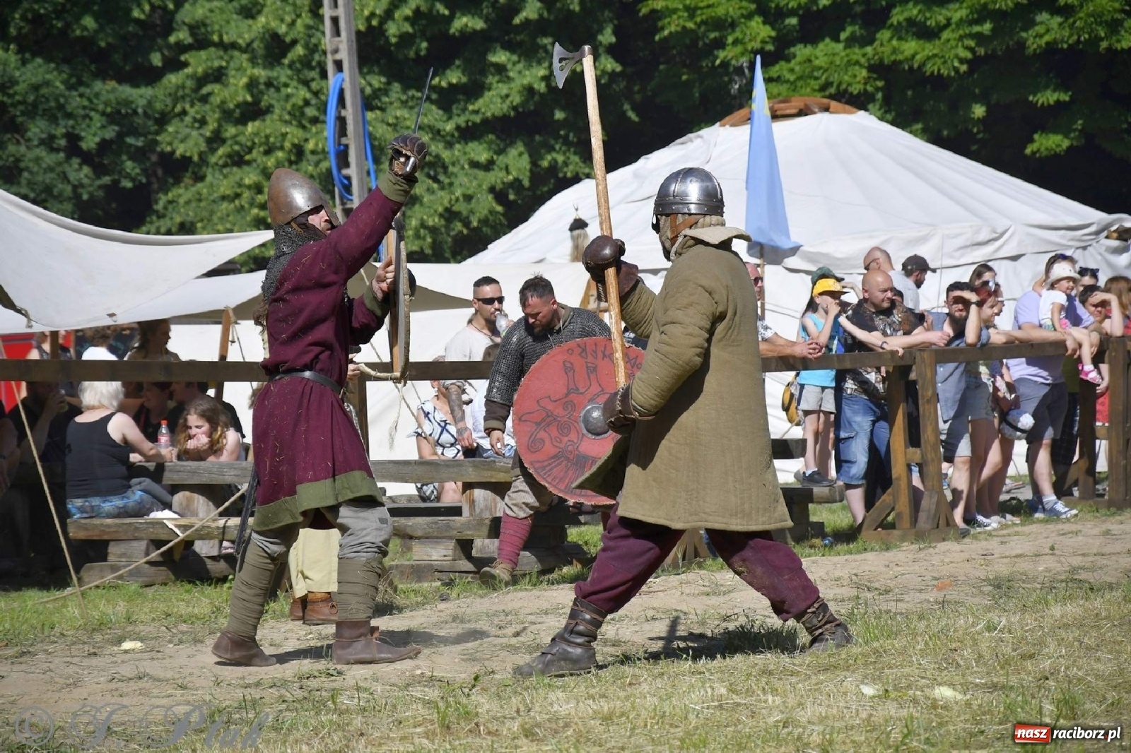 Zdjęcie w galerii na portalu naszraciborz.pl: Wielka bitwa wojów pod Oborą [FOTO i WIDEO] wiadomości z regionu