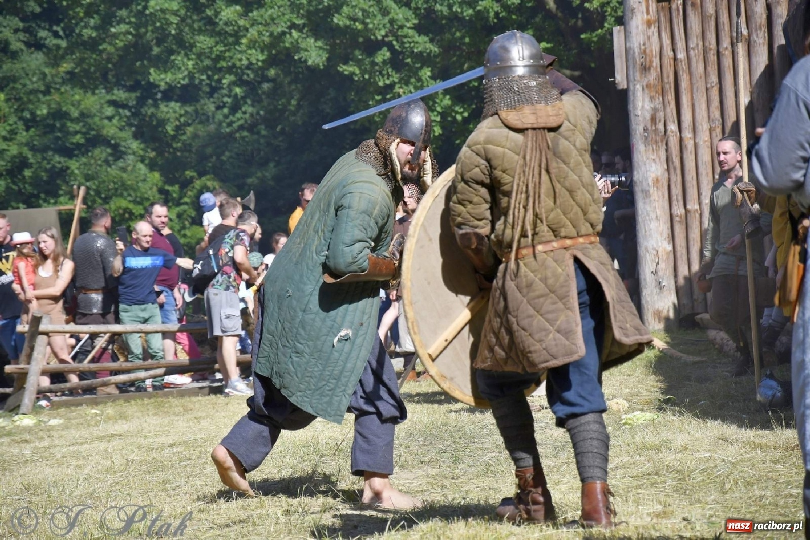 Zdjęcie w galerii na portalu naszraciborz.pl: Wielka bitwa wojów pod Oborą [FOTO i WIDEO] wiadomości z regionu