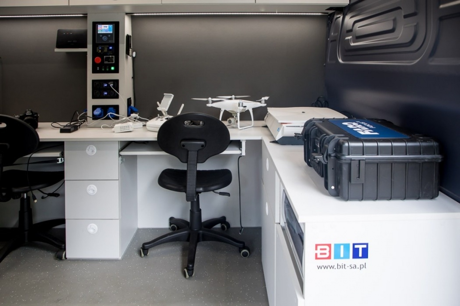 Zdjęcie w galerii na portalu naszraciborz.pl: Województwo dysponuje Mobilnym Centrum Digitalizacji wiadomości z regionu