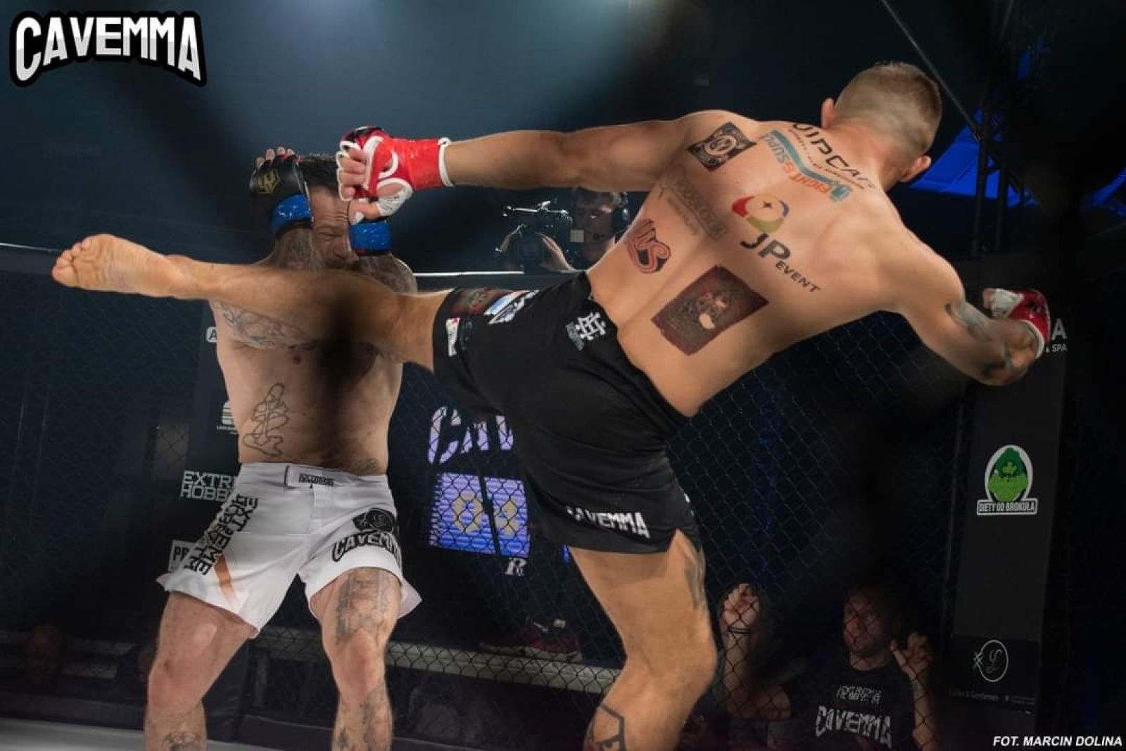 Zdjęcie w galerii na portalu naszraciborz.pl: Gala MMA w Jaworznie. Zawodnik kuźniańskiej Sparty zdemolował rywala wiadomości z regionu