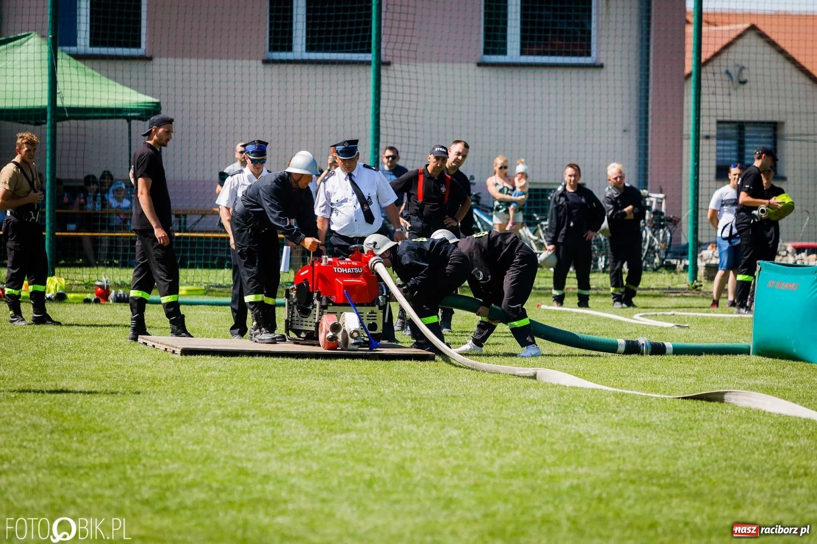 Zdjęcie w galerii na portalu naszraciborz.pl: Gminne zawody OSP. Trzy trofea dla Krzanowic, jedno dla Borucina [FOTO i WIDEO] wiadomości z regionu