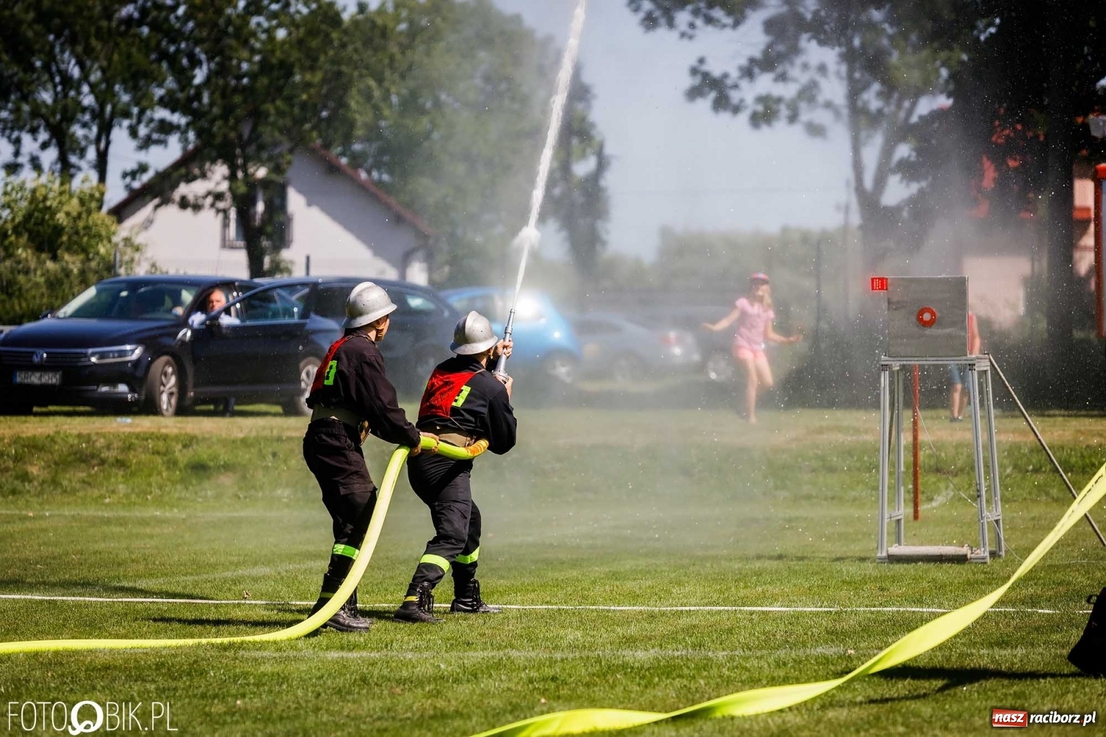 Zdjęcie w galerii na portalu naszraciborz.pl: Gminne zawody OSP. Trzy trofea dla Krzanowic, jedno dla Borucina [FOTO i WIDEO] wiadomości z regionu