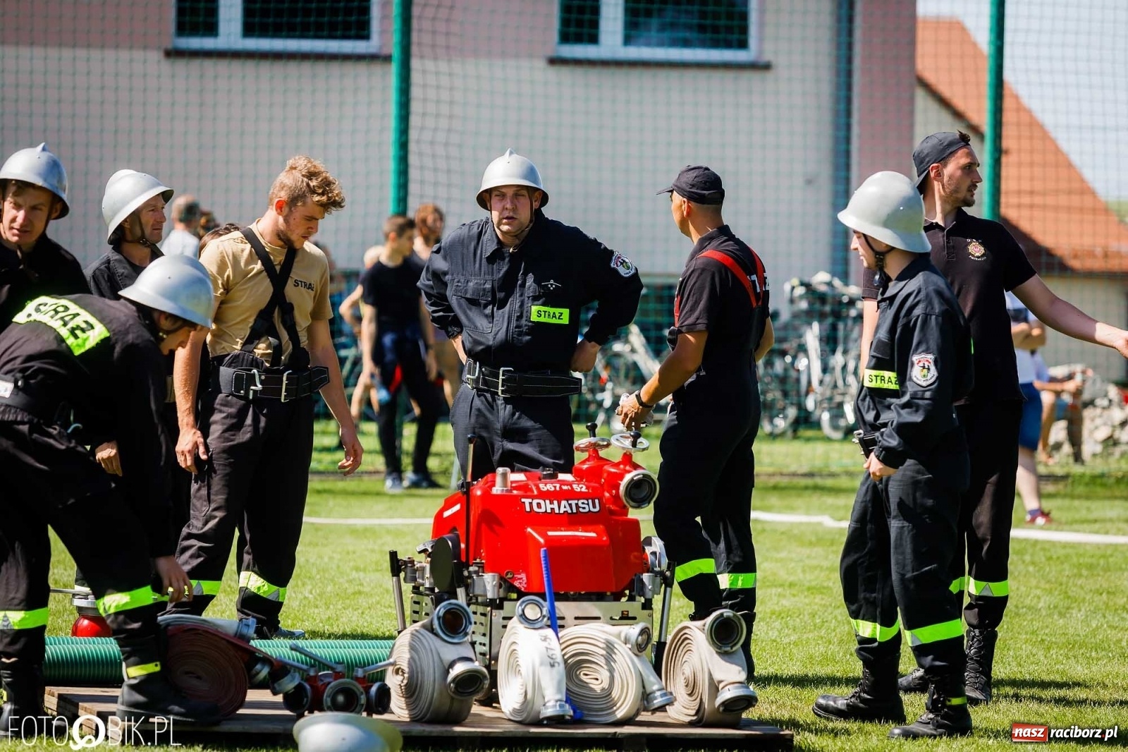 Zdjęcie w galerii na portalu naszraciborz.pl: Gminne zawody OSP. Trzy trofea dla Krzanowic, jedno dla Borucina [FOTO i WIDEO] wiadomości z regionu