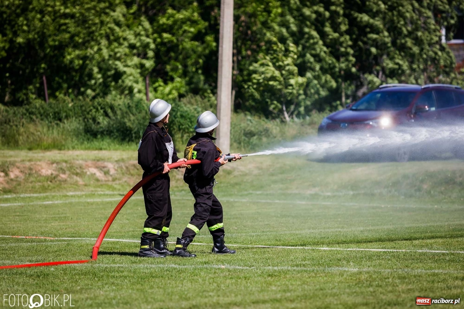 Zdjęcie w galerii na portalu naszraciborz.pl: Gminne zawody OSP. Trzy trofea dla Krzanowic, jedno dla Borucina [FOTO i WIDEO] wiadomości z regionu
