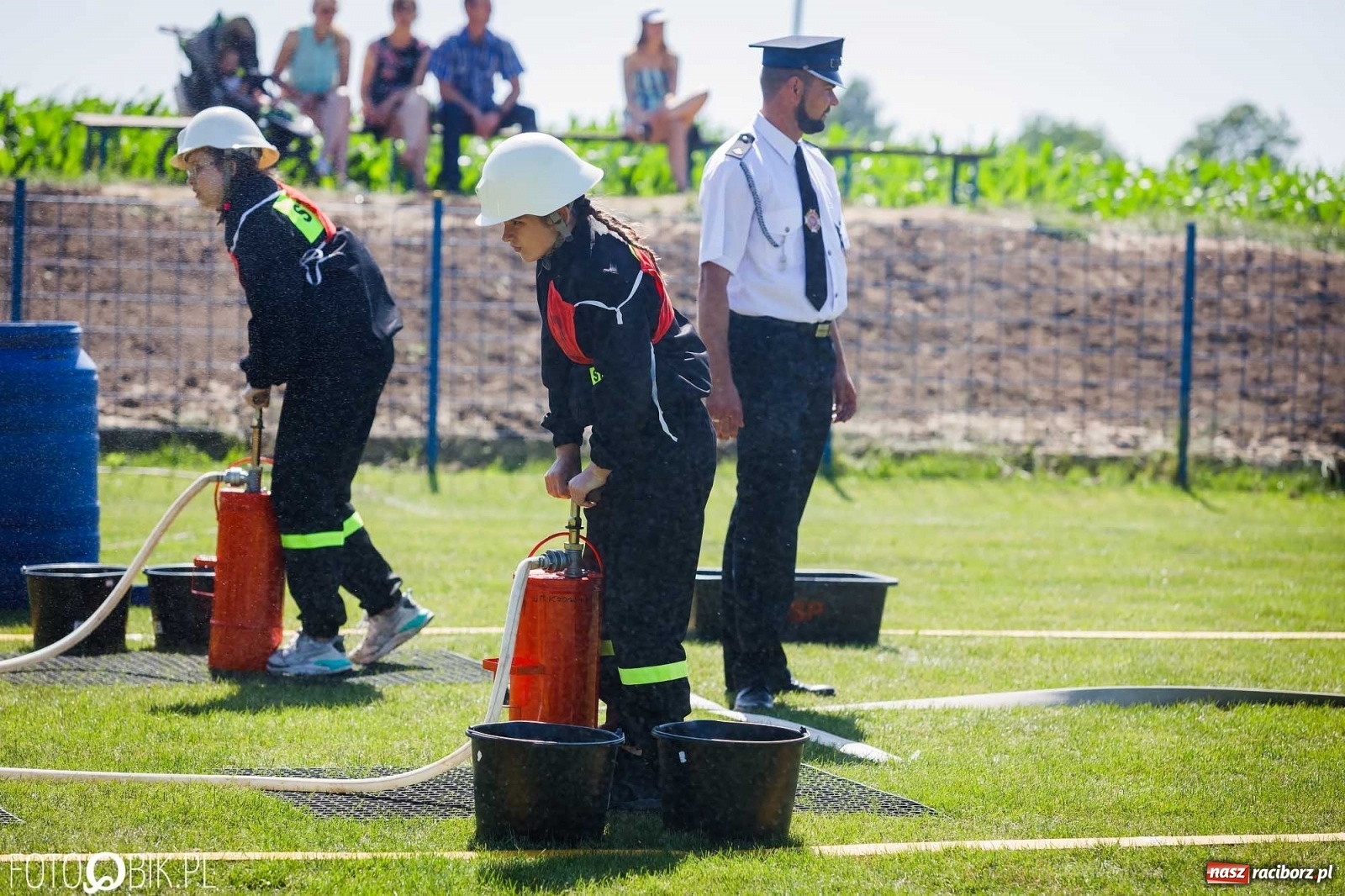 Zdjęcie w galerii na portalu naszraciborz.pl: Gminne zawody OSP. Trzy trofea dla Krzanowic, jedno dla Borucina [FOTO i WIDEO] wiadomości z regionu